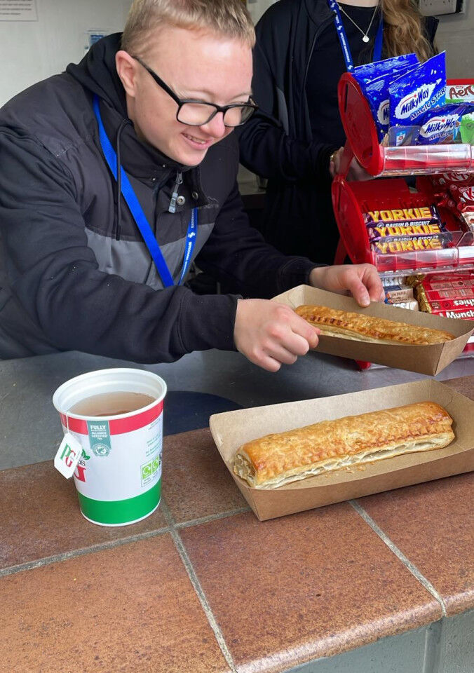 4ec2ca45 abf4 427d b4a3 931d593b46e2