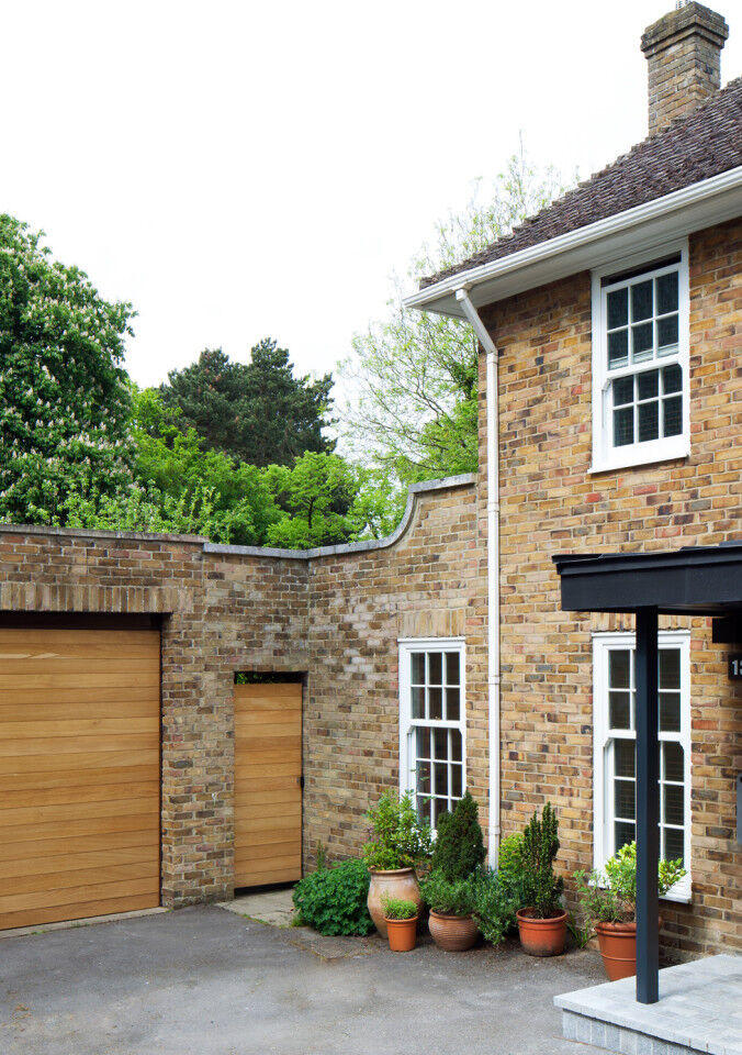 Front door inspiration houses with stone article thumbnail