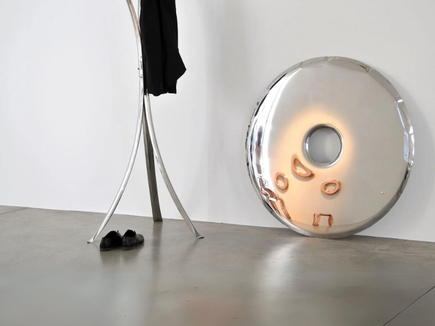 Available in two sizes, the Rondo mirror by Zieta is available with an 8-10 lead time. From £1758.