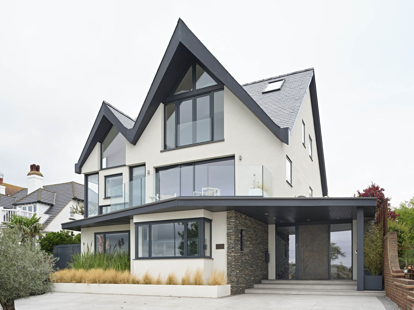 Your bronze door will be delivered waxed.