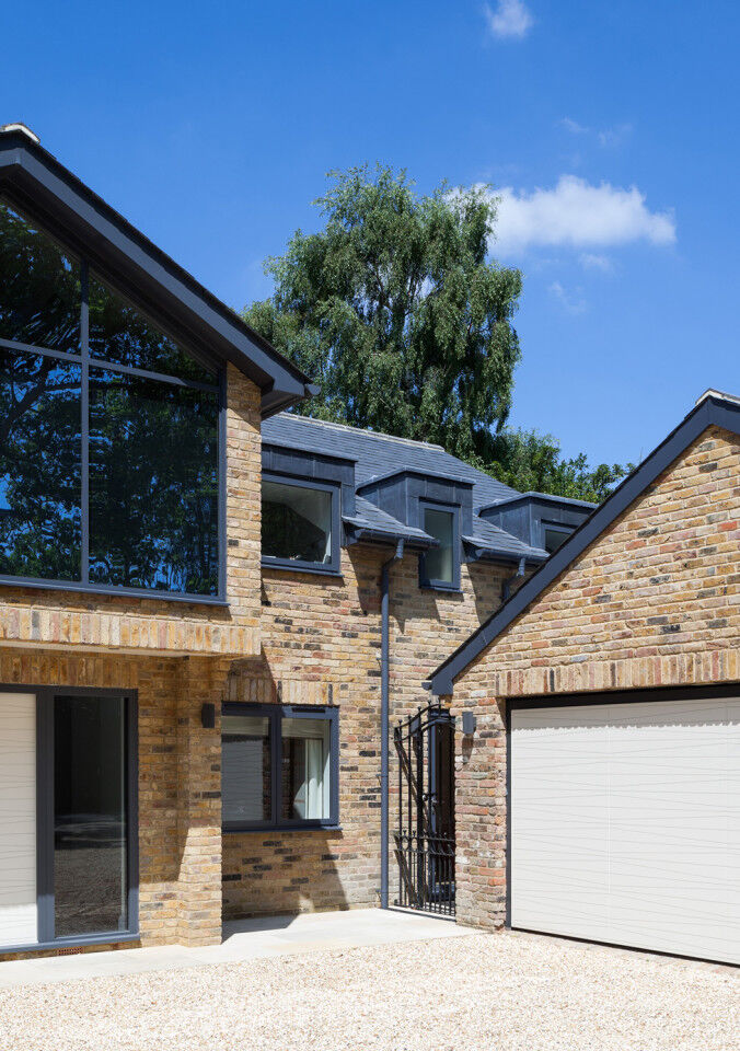 Should garage front doors match blog thumbnail