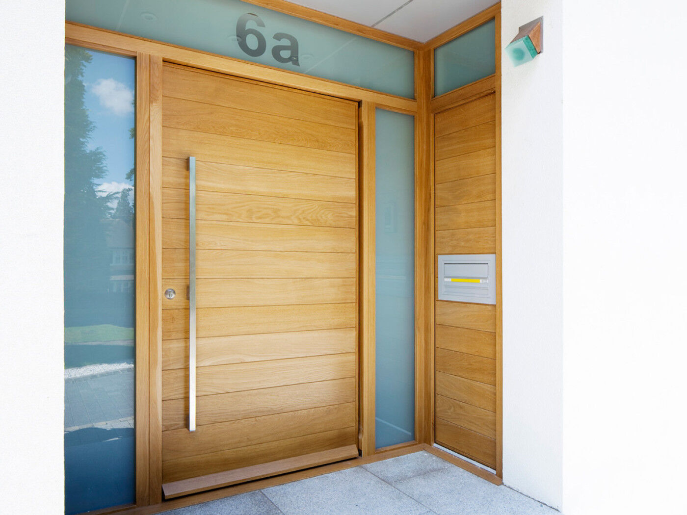 Example of a mail chute in a side panel