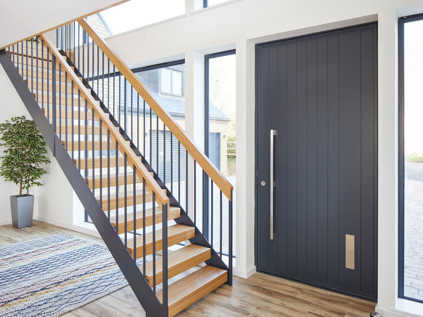 letterplate in a vertical groove design