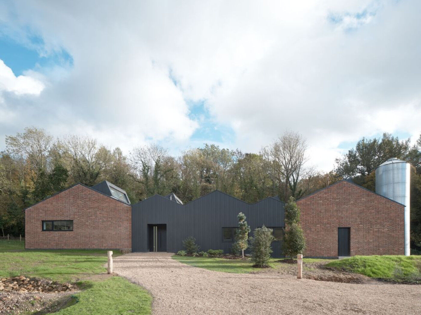 The Birch Grove development features several Rondo V doors in oak finished with ebony oil.