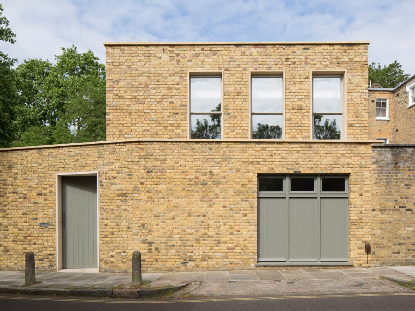 Vertical grooves to elongate a door