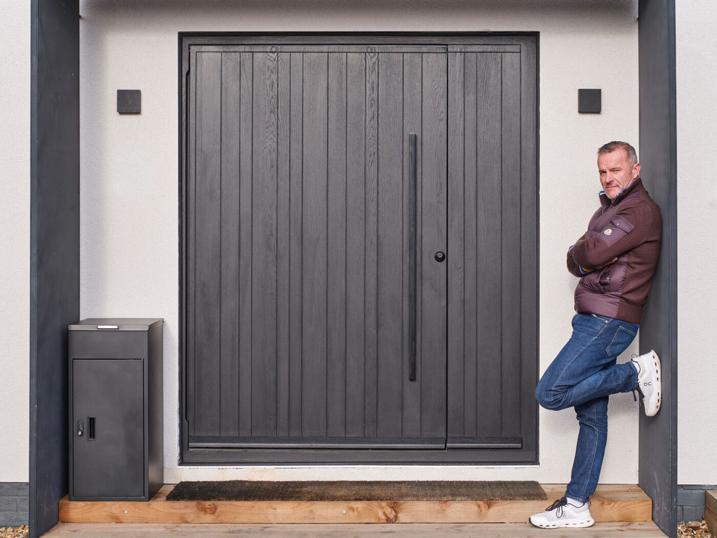 Landscape door closed and Darren 