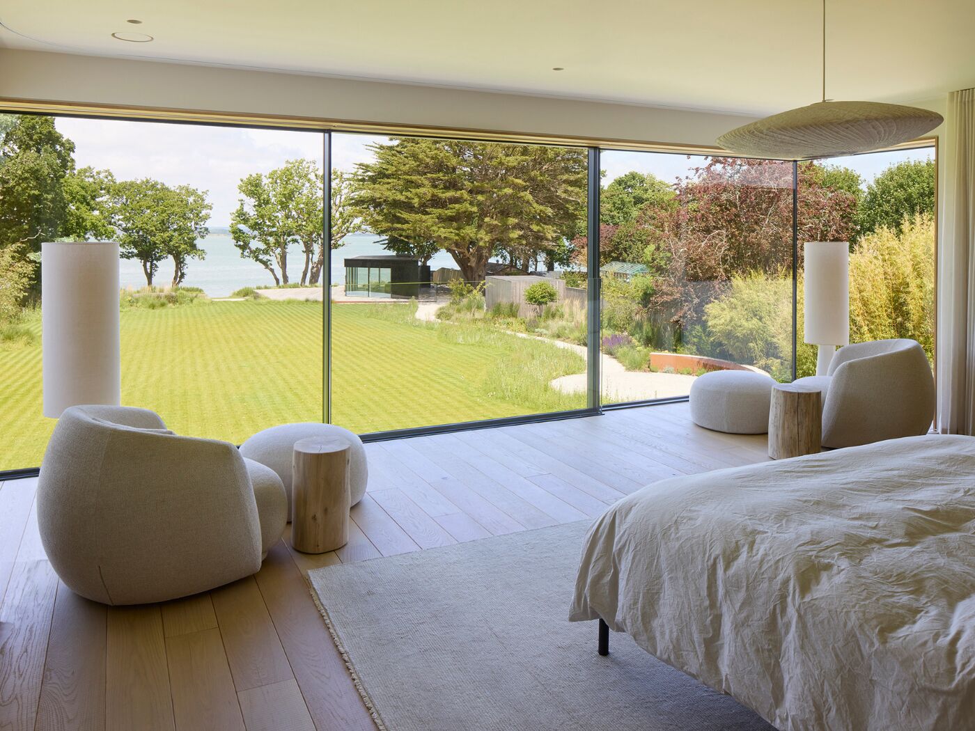 Landscape bedroom with view