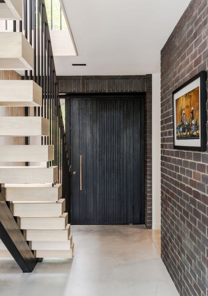 Portrait_inside of door in hallway_Hazels