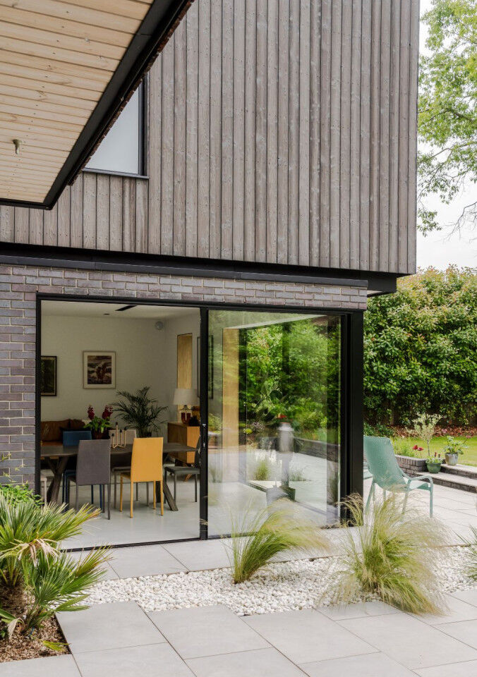 Portrait_corner of house_Hazels