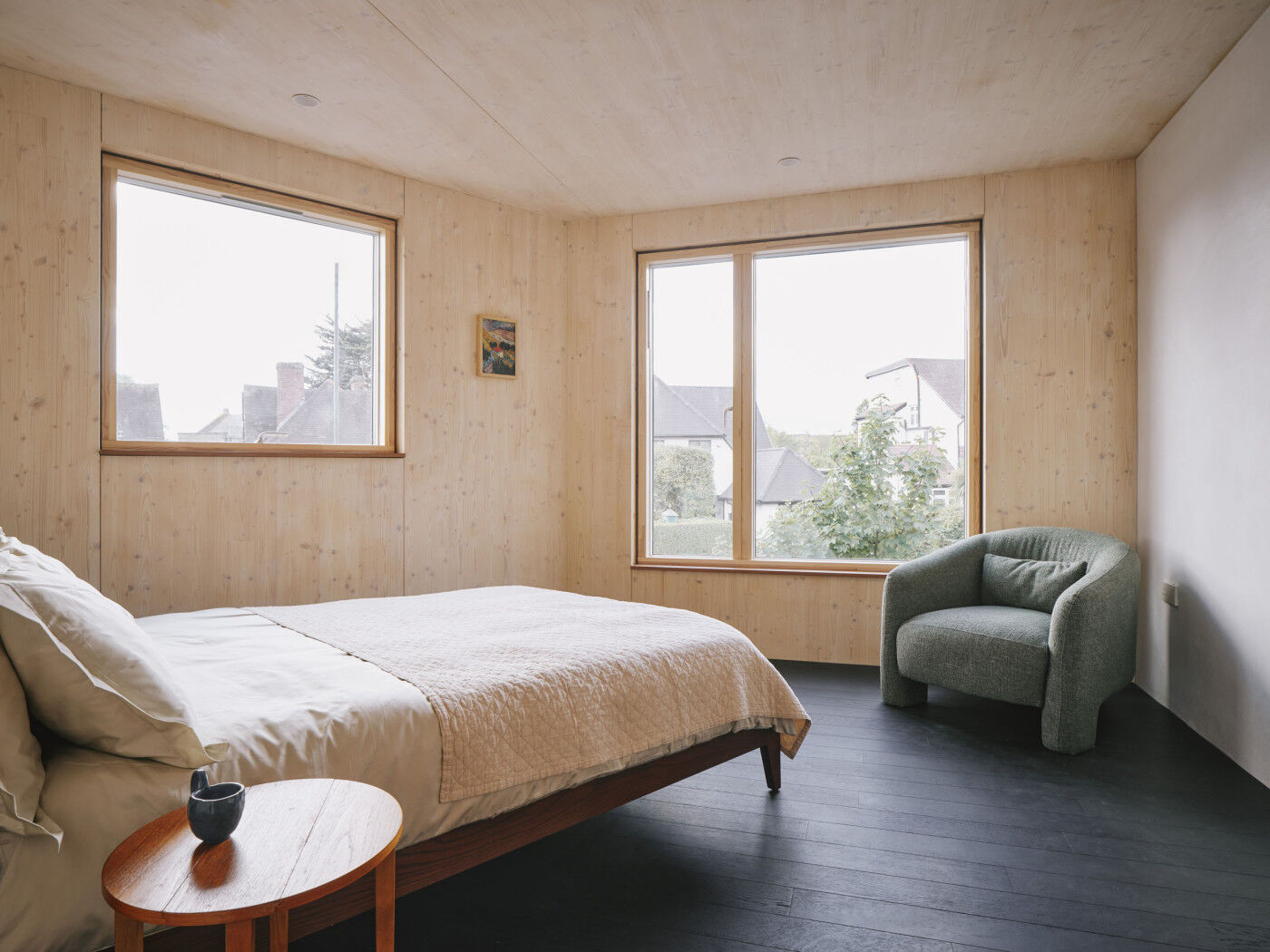 Landscape bedroom double aspect