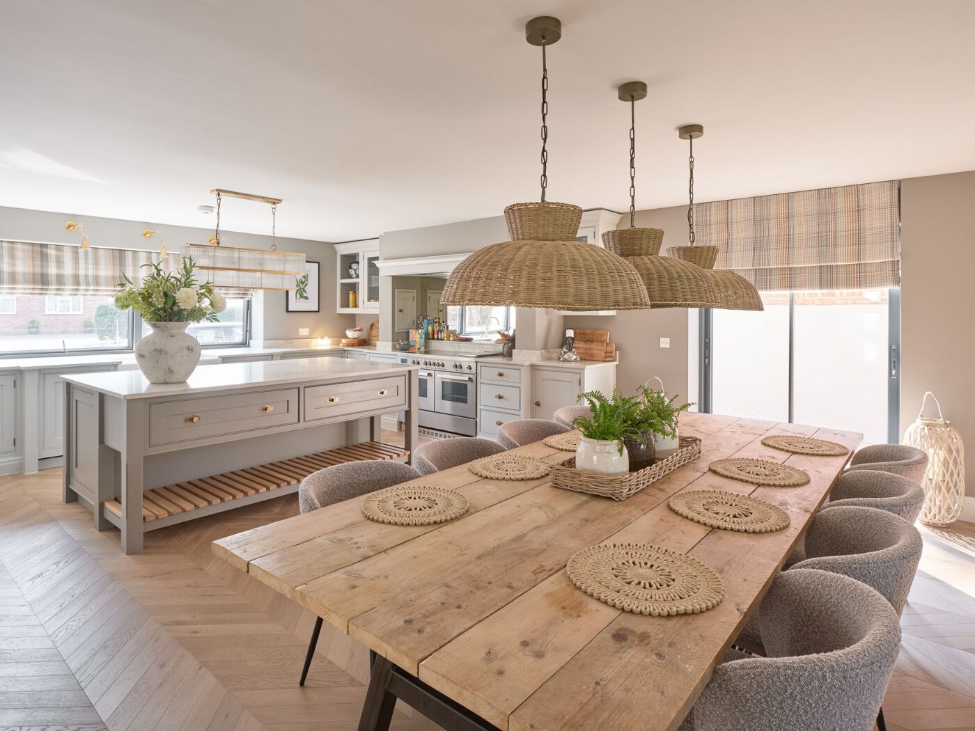 Kitchen diner_Barn with luna handle