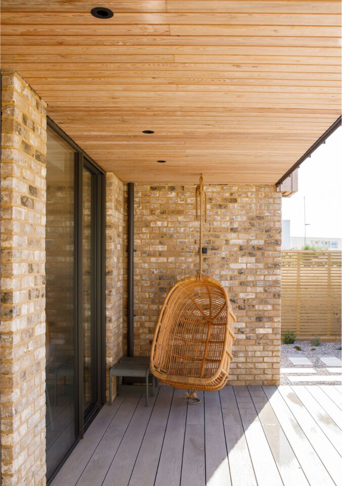 Portrait Iona swingchair