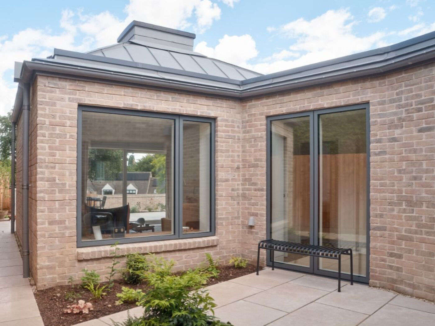 Mole architects Porto Passiv door in oak urban front 10