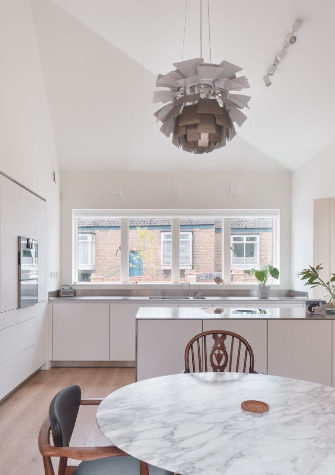 Porto Passive portrait urban front 5