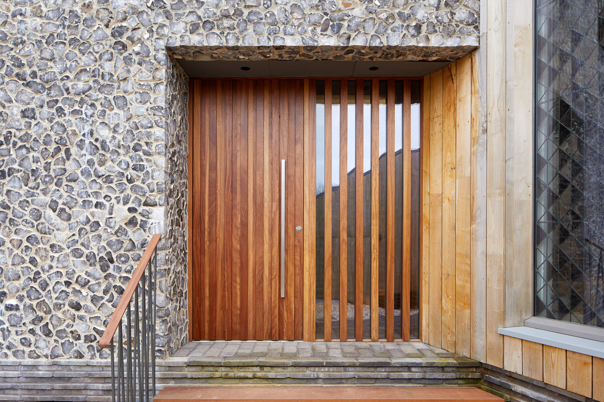 We love the way the raised elements create a screen over the sidelite