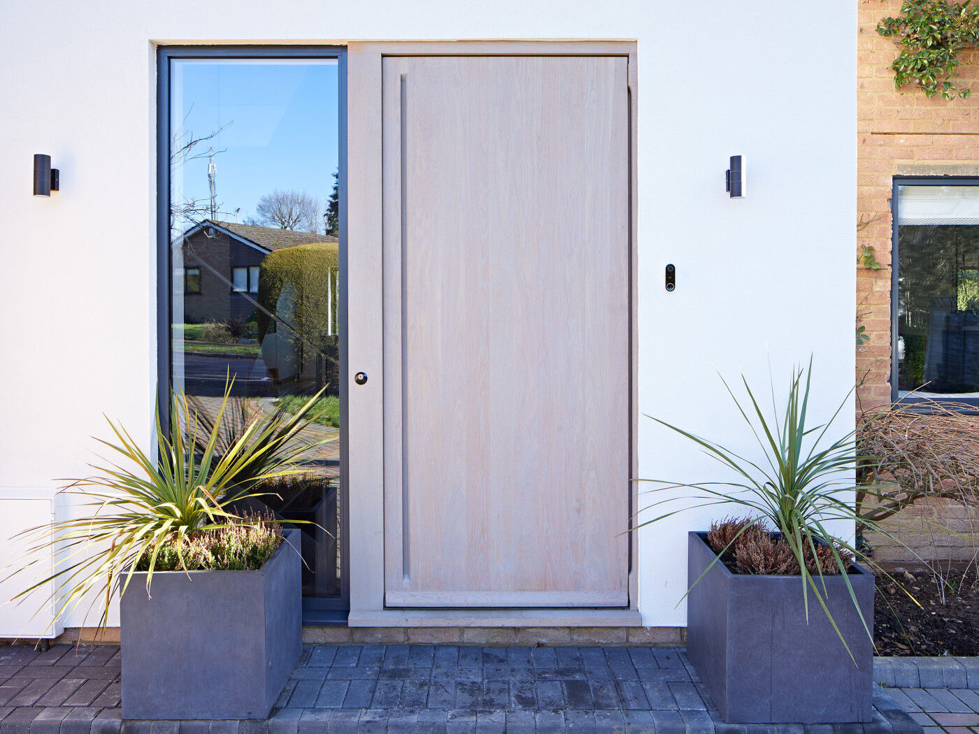 raw v | european oak | stained grey | concealed handle