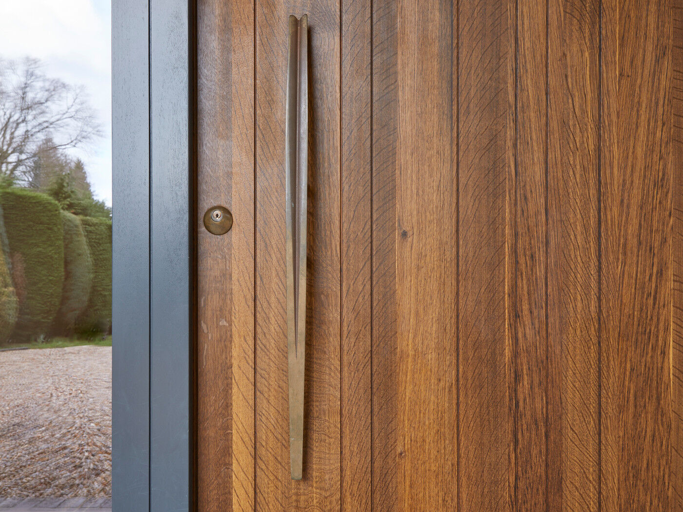 The bronze handle adds the finishing touch