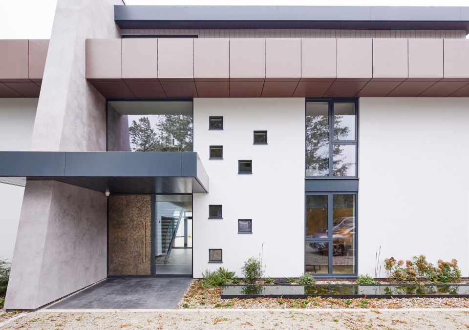 Bronze door exterior facade | Urban Front