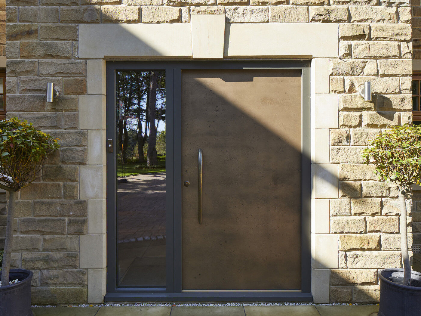 vintage bronze door ref111 with BZ4 handle