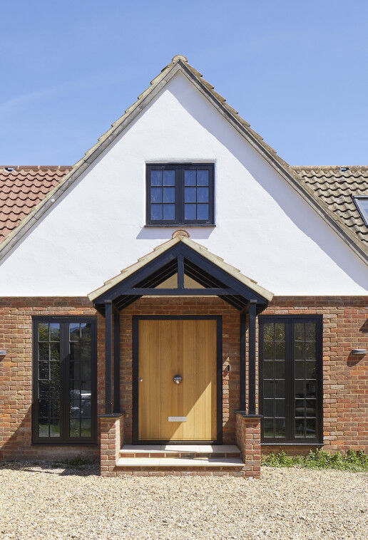 This impressive, big oak door measures 1500mm x 2100mm 