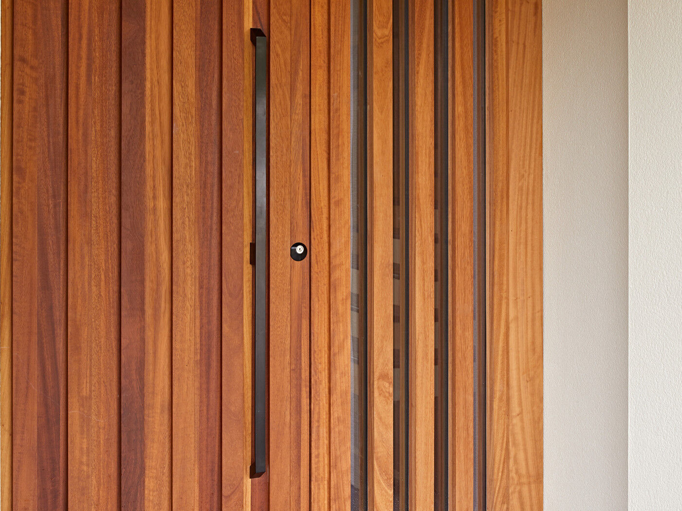 close up of the ridge with black option 11a in black