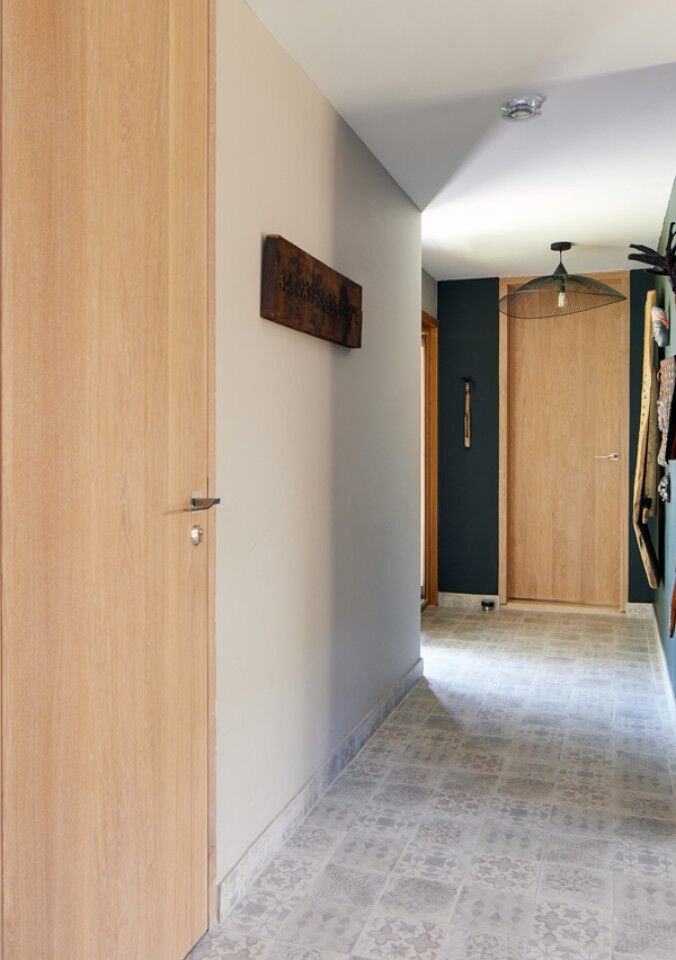 should internal doors match front door thumbnail