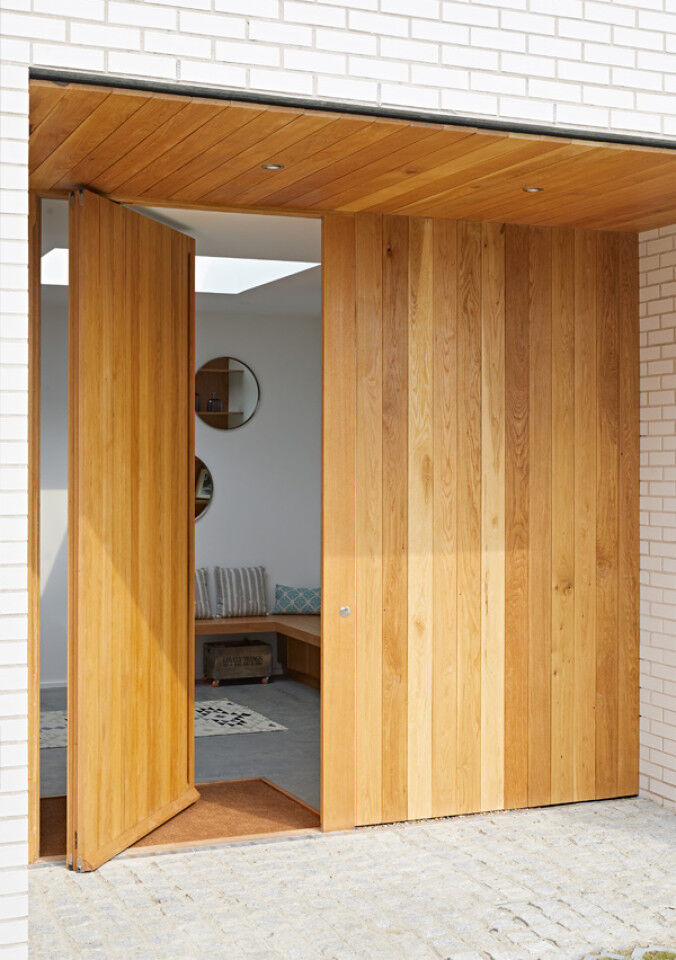 what you need to know about pivot doors thumbnail