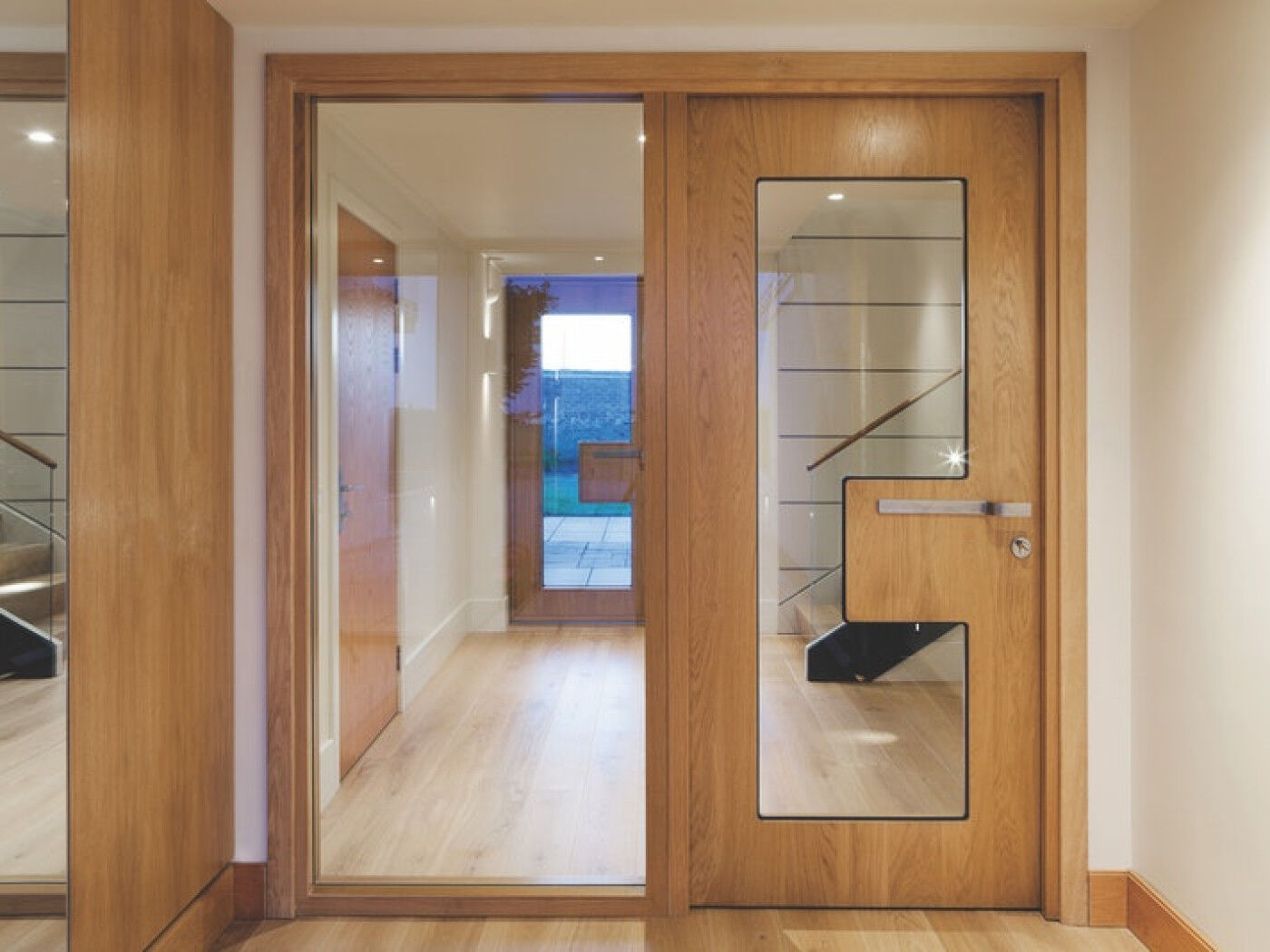Ice Internal door | European Oak | Urban Front