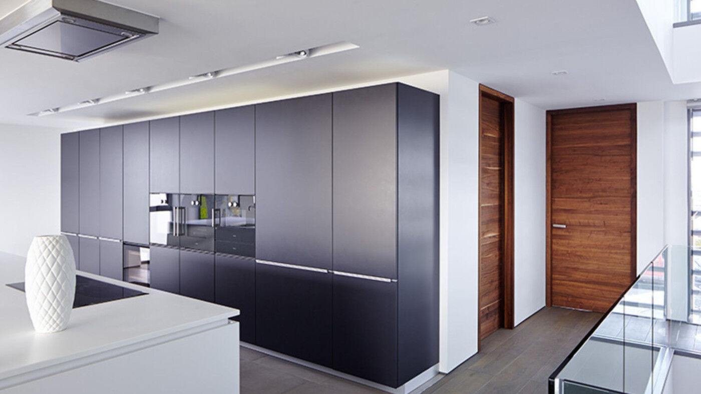 Walnut internal door to the kitchen