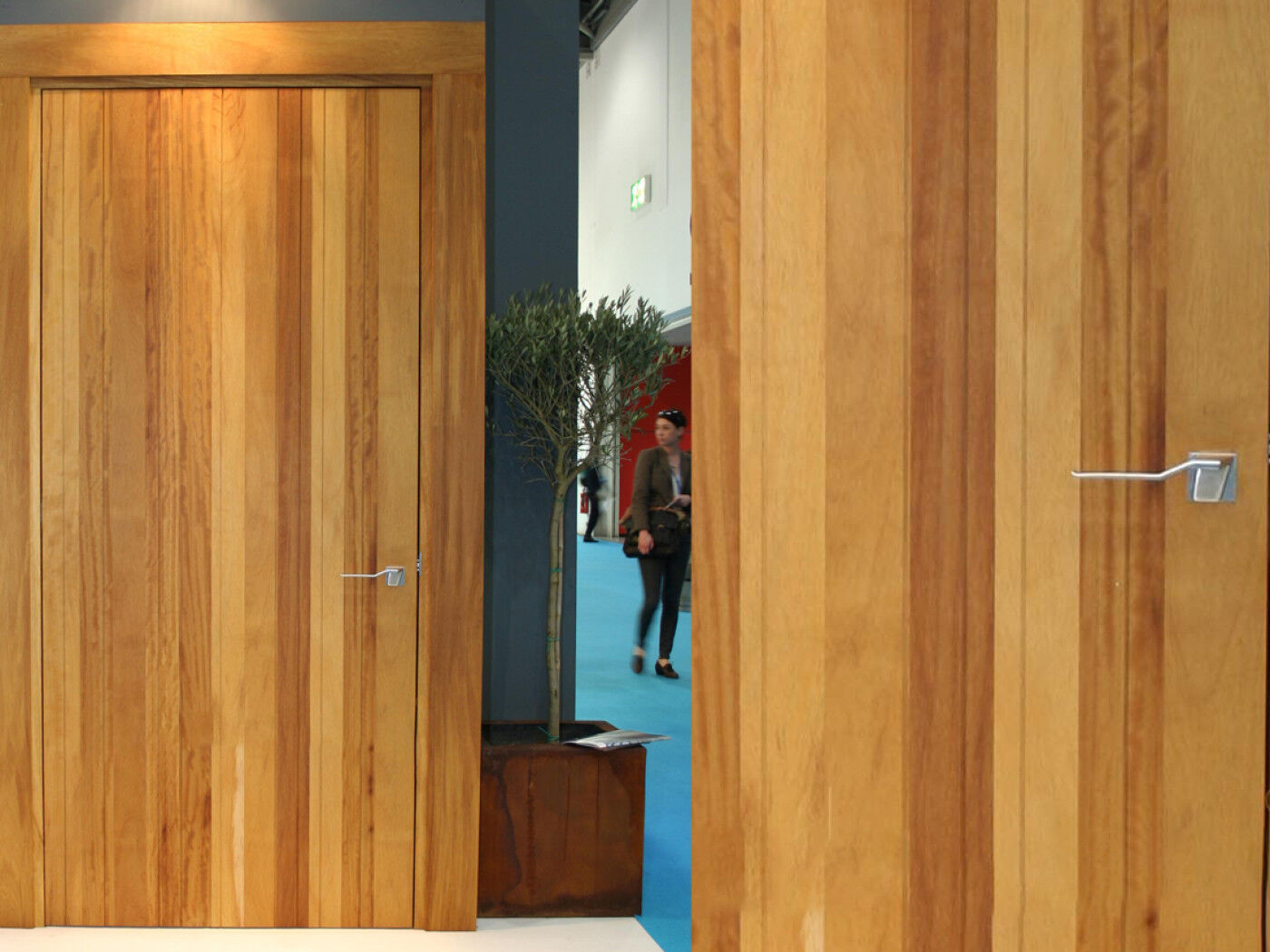 Rondo v internal door | Iroko | Urban Front