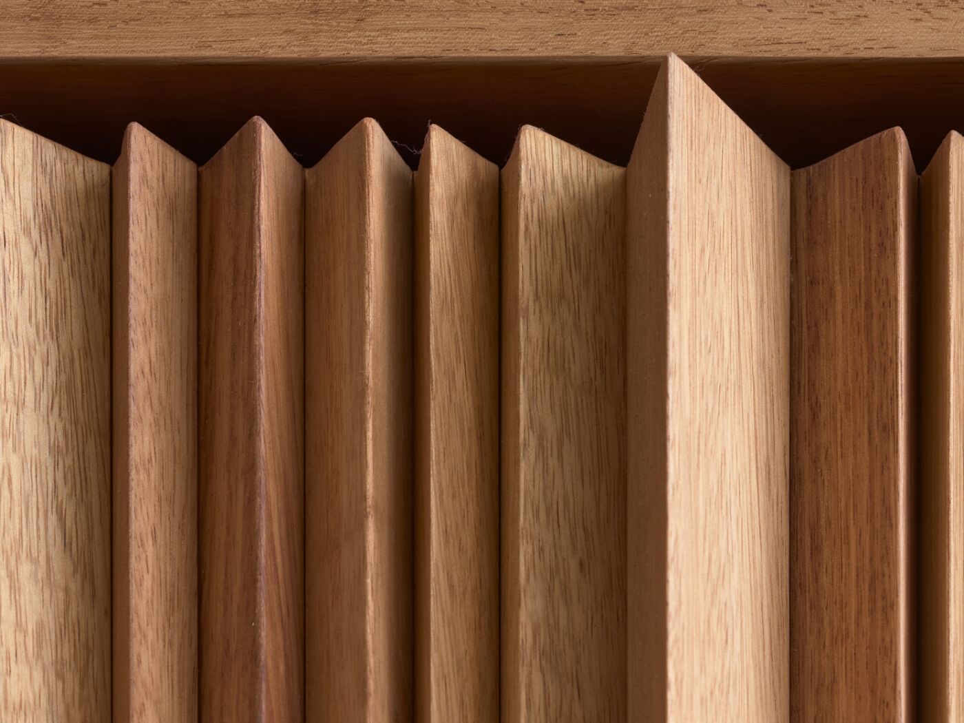 Triangular raised elements make a bold contemporary statement