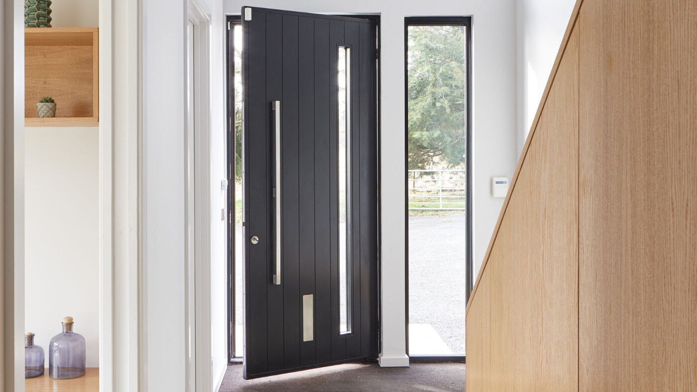Pivot doors urban front 34