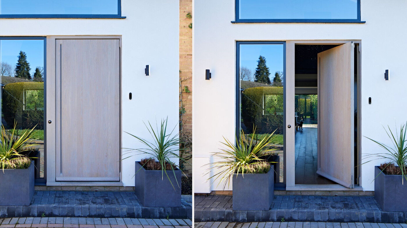 Pivot doors urban front 39