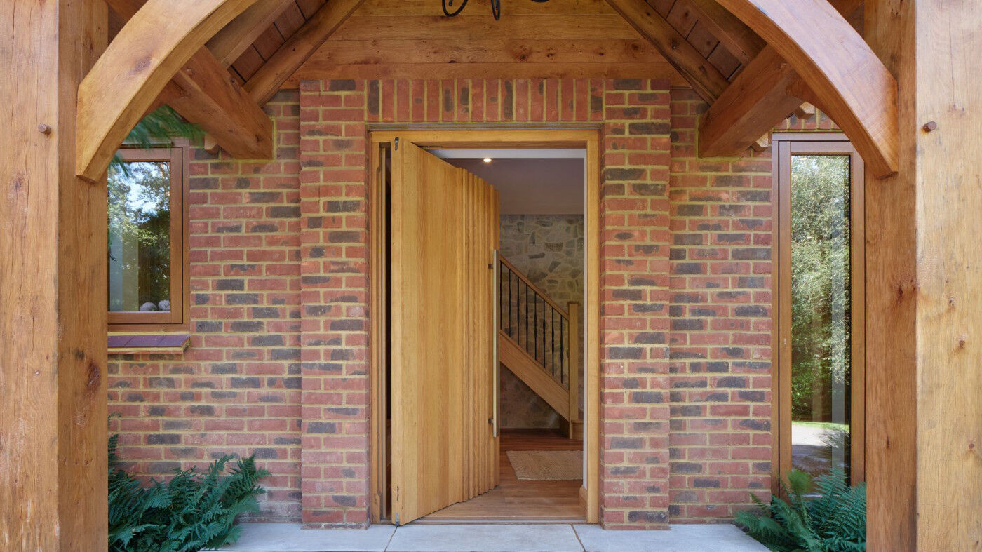 Pivot doors urban front 41