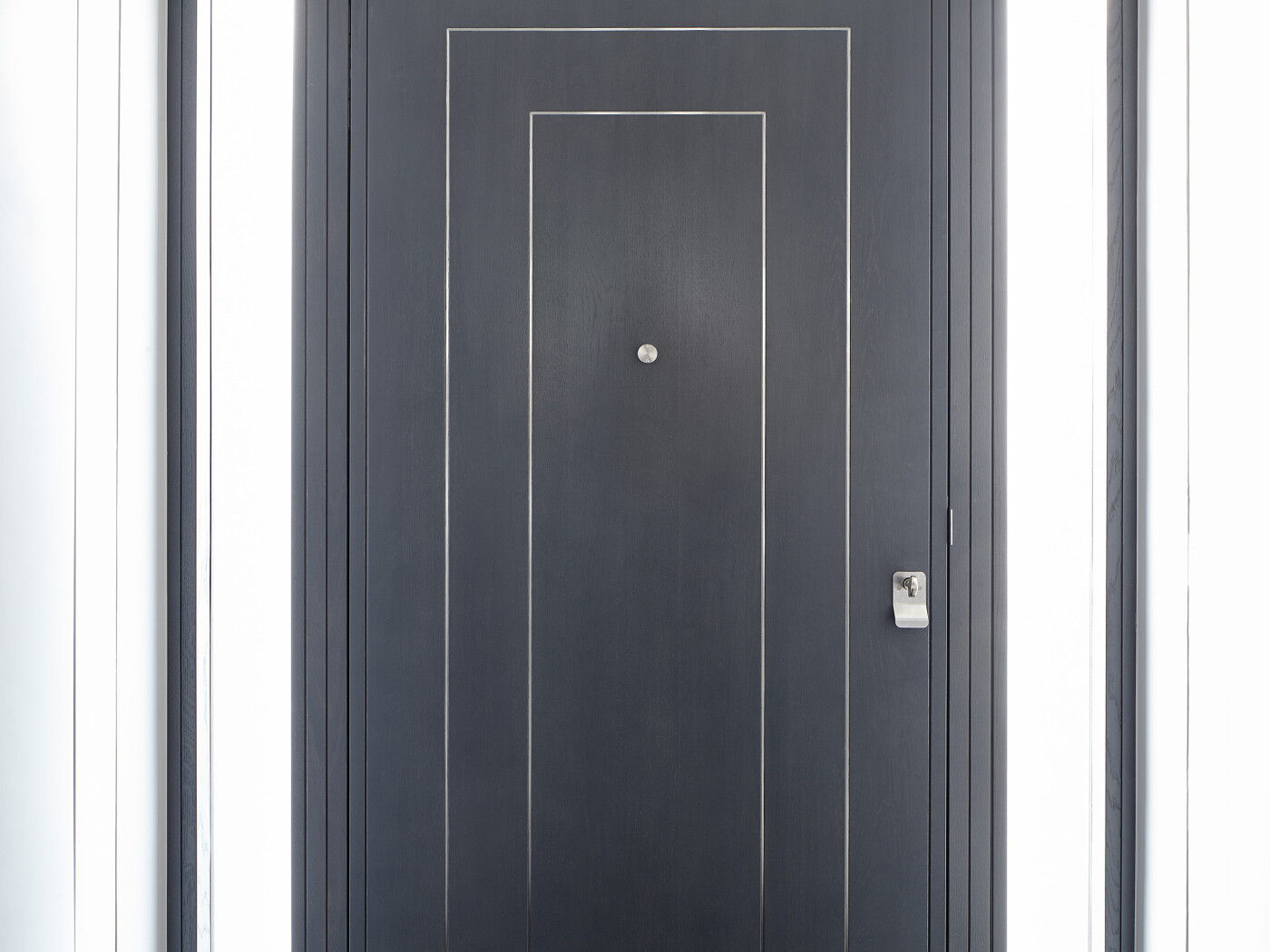 form V front door in grey
