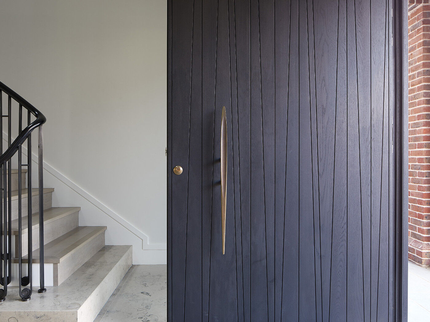 oak stained ebony | milano v | Urban Front