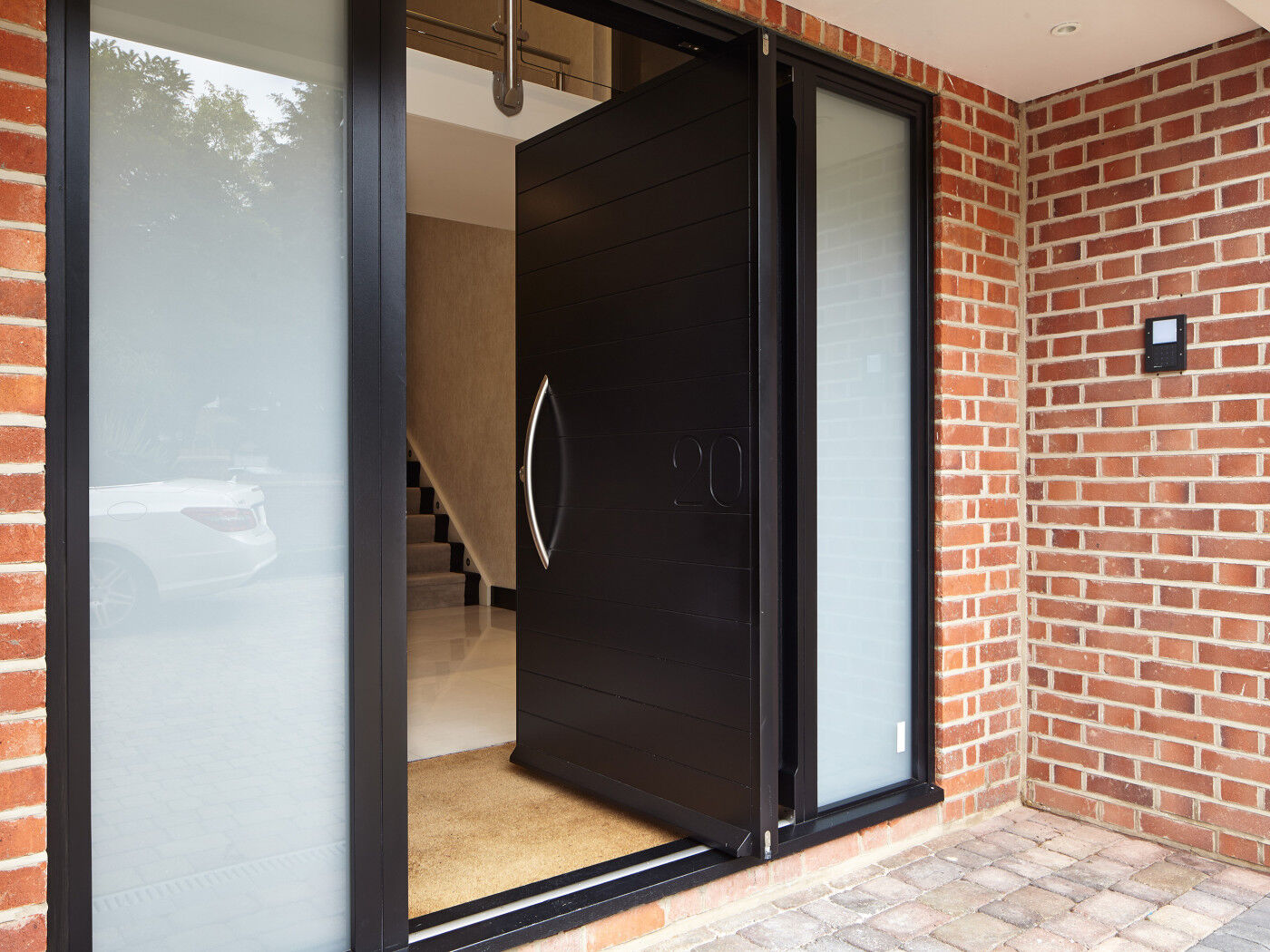 Numero front door | Pivot | Urban Front