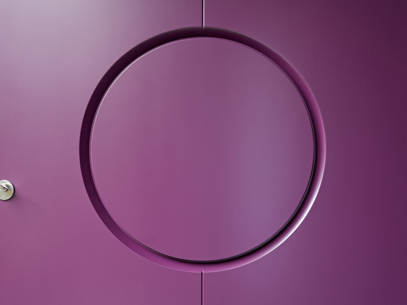 The concealed handle is a perfectly carved thing of beauty