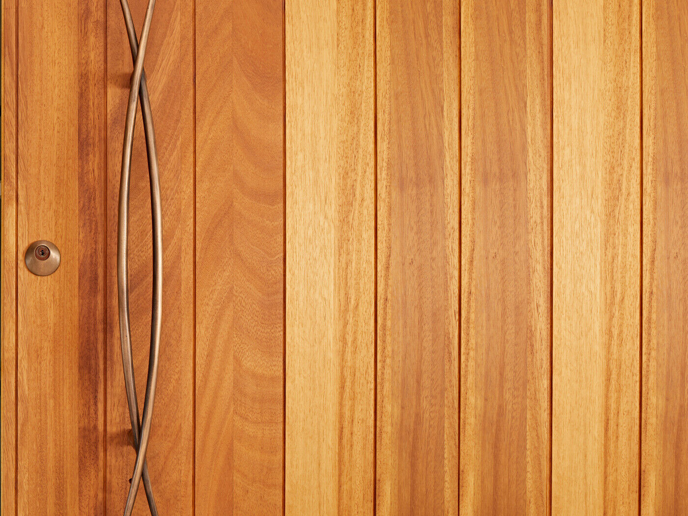 crossover bronze handle door urban front