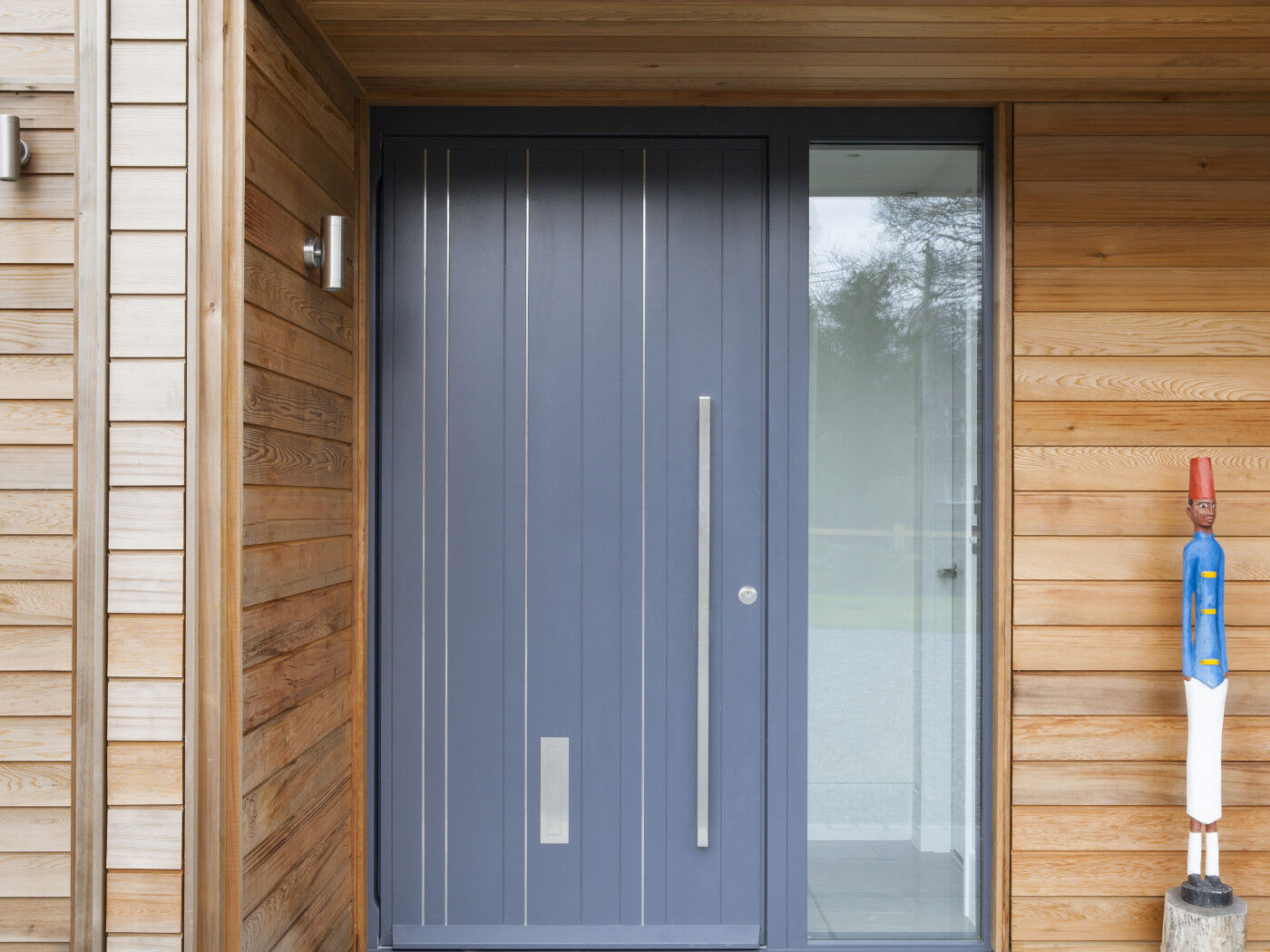 One glass side panel (sidelight) | Urban Front