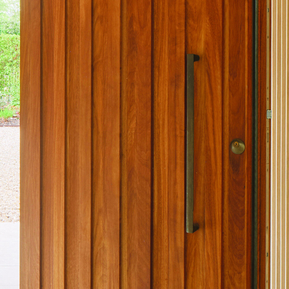 UF BUR 010 RT 02 CMYK BZ5