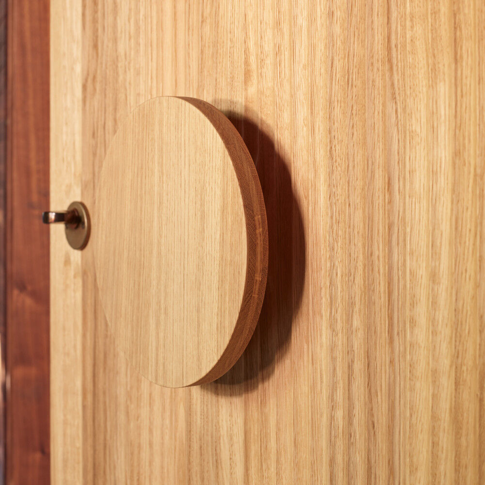 Luna Wooden Handle door 1