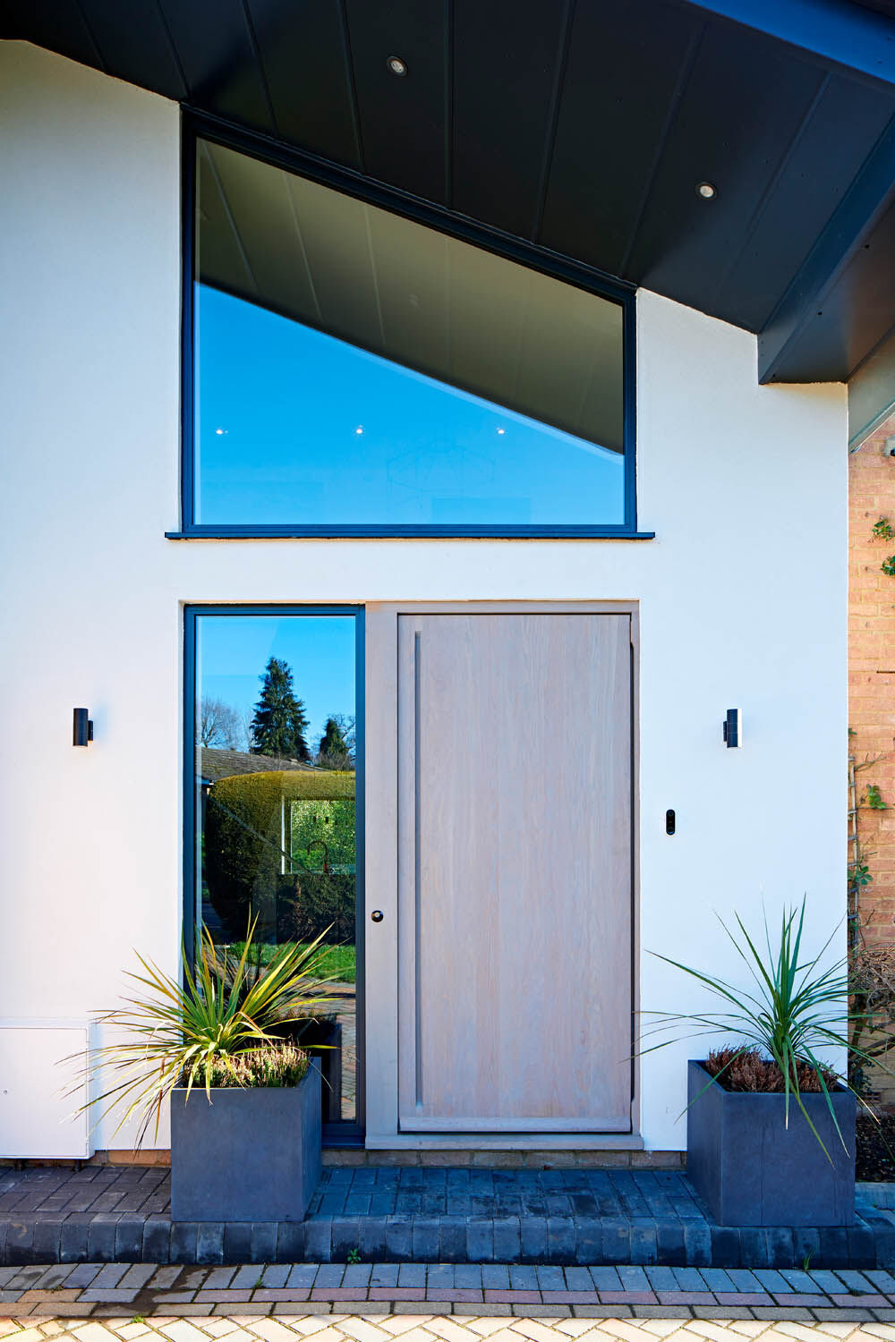 raw v | european oak | stained grey | concealed handle