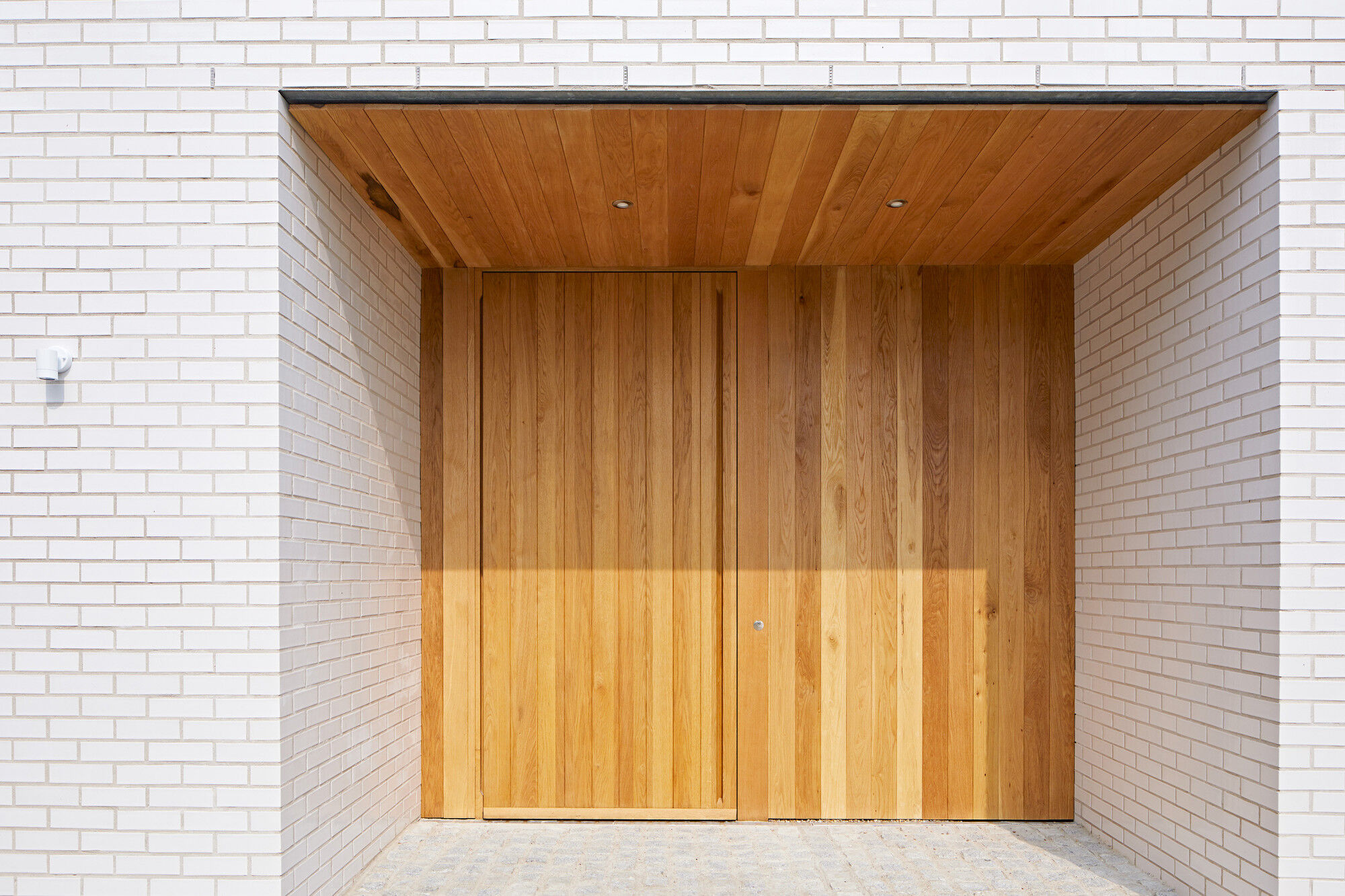 Porto | oak | concealed handle